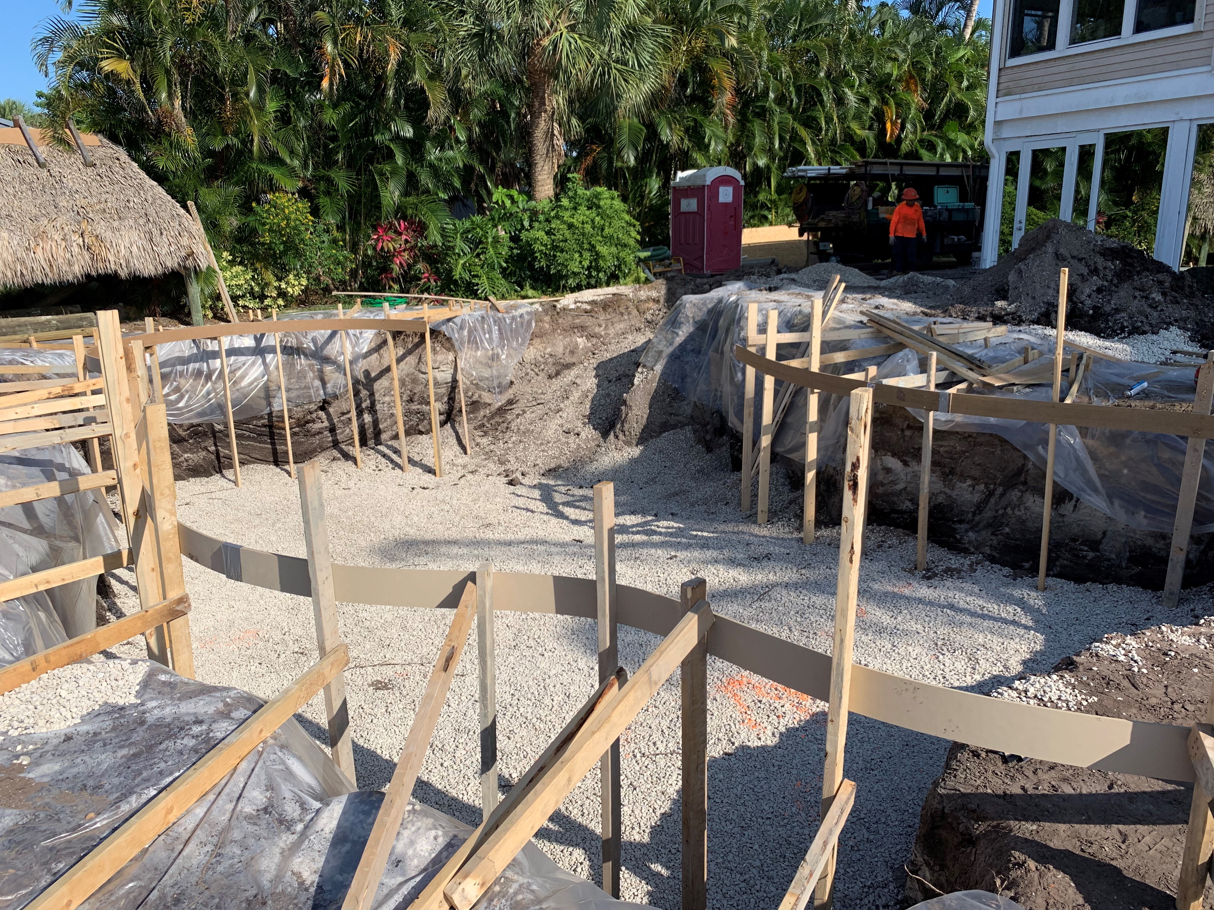 pea gravel around above ground pool